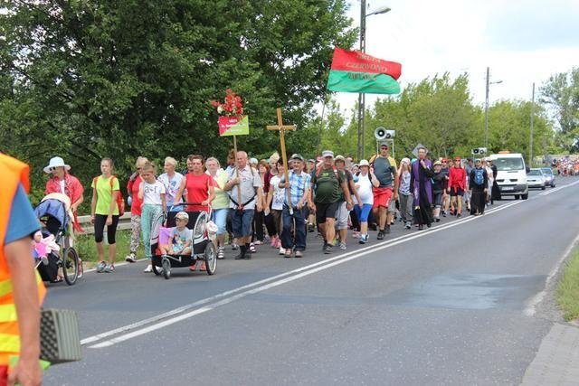 Półmetek Pieszej Pielgrzymki Łomżyńskiej [07.08.2016] - zdjęcie #2 - eOstroleka.pl