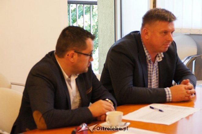 Podpisanie umowy na budowę nowego bloku OTBS [08.08.2016] - zdjęcie #6 - eOstroleka.pl