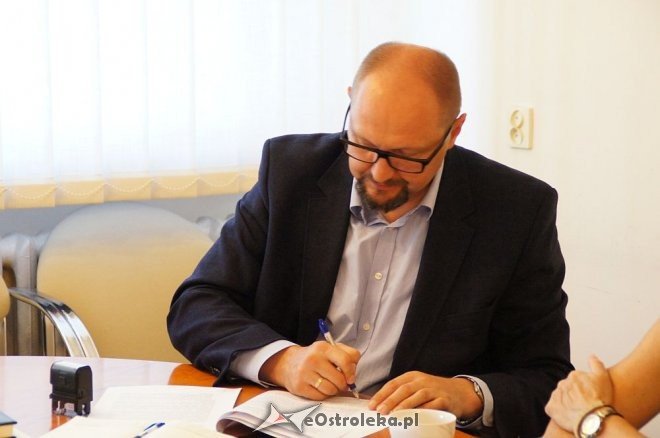 Podpisanie umowy na budowę nowego bloku OTBS [08.08.2016] - zdjęcie #11 - eOstroleka.pl