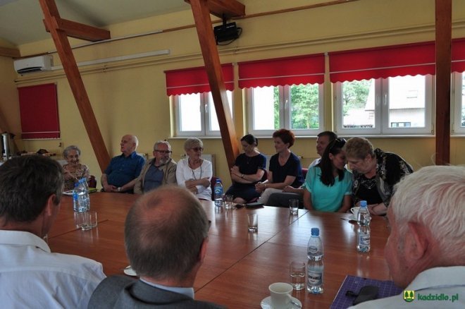Spotkanie z profesorem Henrykiem Samsonowiczem w Długosiodle [09.08.2016] - zdjęcie #5 - eOstroleka.pl