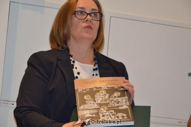 Wystawa Zwykli niezwykli. Kult świętych w diecezji łomżyńskiej [12.08.2016] - zdjęcie #42 - eOstroleka.pl