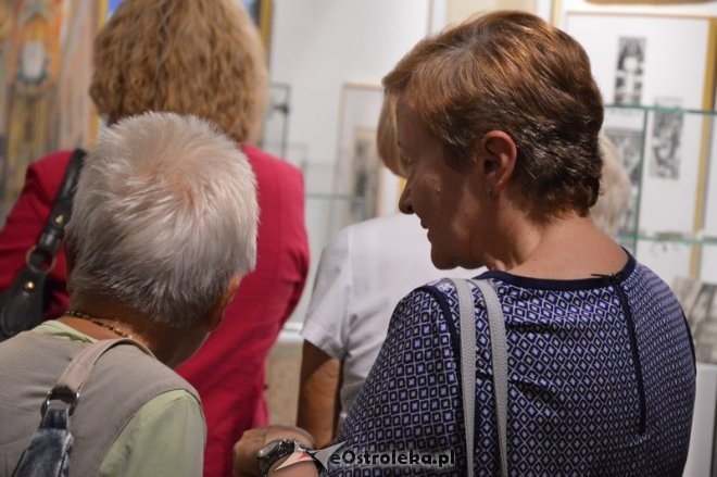 Wystawa Zwykli niezwykli. Kult świętych w diecezji łomżyńskiej [12.08.2016] - zdjęcie #6 - eOstroleka.pl