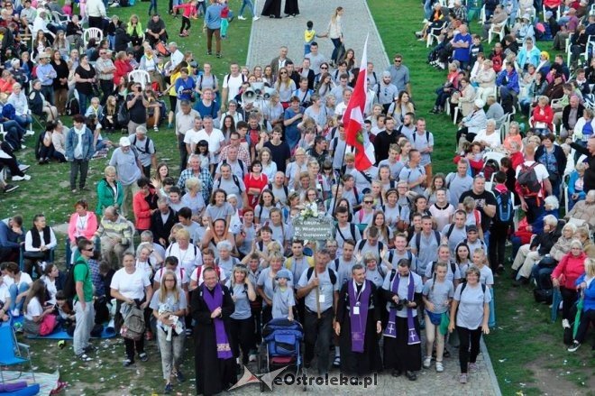 Piesza Pielgrzymka Łomżyńska już na Jasnej Górze [15.08.2016] - zdjęcie #3 - eOstroleka.pl