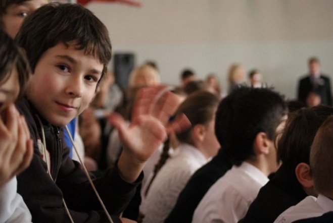 Oficjalne otwarcie Orlika przy SP 6 (27.11.09) - zdjęcie #78 - eOstroleka.pl