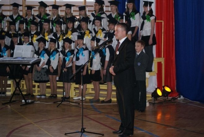 Oficjalne otwarcie Orlika przy SP 6 (27.11.09) - zdjęcie #64 - eOstroleka.pl