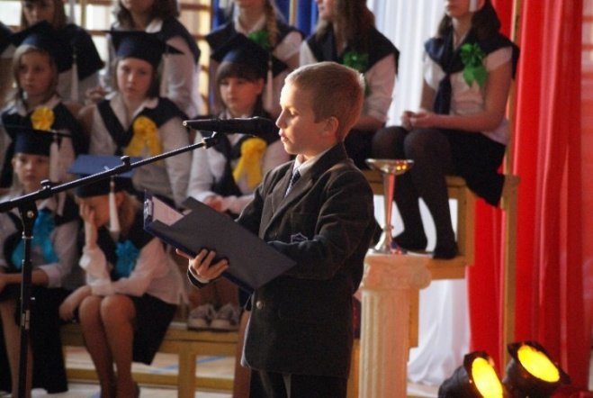 Oficjalne otwarcie Orlika przy SP 6 (27.11.09) - zdjęcie #62 - eOstroleka.pl