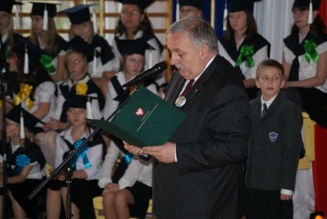 Oficjalne otwarcie Orlika przy SP 6 (27.11.09) - zdjęcie #60 - eOstroleka.pl