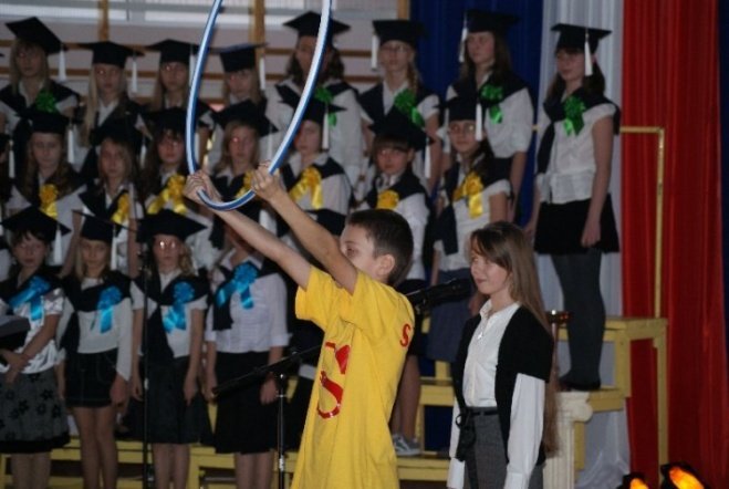 Oficjalne otwarcie Orlika przy SP 6 (27.11.09) - zdjęcie #50 - eOstroleka.pl