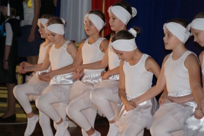 Oficjalne otwarcie Orlika przy SP 6 (27.11.09) - zdjęcie #37 - eOstroleka.pl