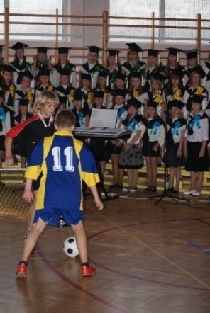 Oficjalne otwarcie Orlika przy SP 6 (27.11.09) - zdjęcie #34 - eOstroleka.pl