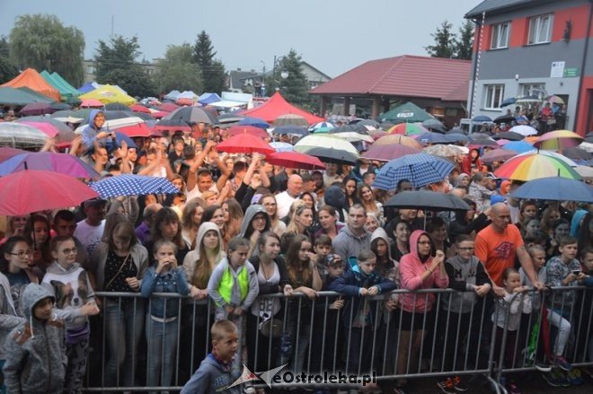 Dożynki na Kurpiach w Lelisie z Jackiem Kawalcem i zespołem MIG [21.08.2016] - zdjęcie #26 - eOstroleka.pl