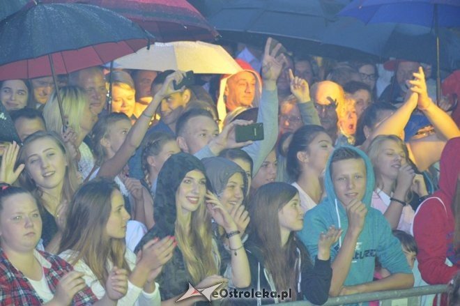 Dożynki na Kurpiach w Lelisie z Jackiem Kawalcem i zespołem MIG [21.08.2016] - zdjęcie #17 - eOstroleka.pl