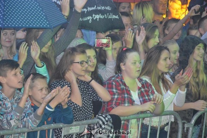 Dożynki na Kurpiach w Lelisie z Jackiem Kawalcem i zespołem MIG [21.08.2016] - zdjęcie #15 - eOstroleka.pl