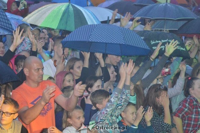 Dożynki na Kurpiach w Lelisie z Jackiem Kawalcem i zespołem MIG [21.08.2016] - zdjęcie #3 - eOstroleka.pl