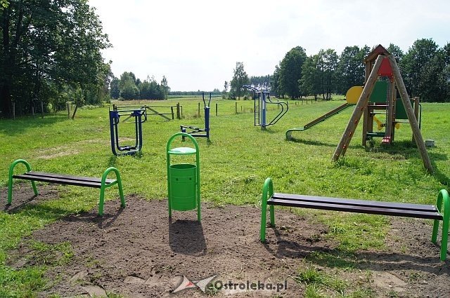 Nowe place zabaw w gminie Olszewo-Borki [22.08.2016] - zdjęcie #2 - eOstroleka.pl