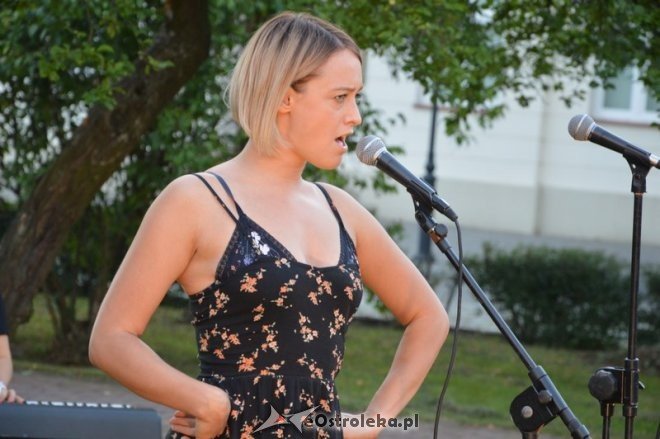 Art Czwartek - koncert aktorek z Komediowej Sceny Dwójki [25.08.2016] - zdjęcie #32 - eOstroleka.pl