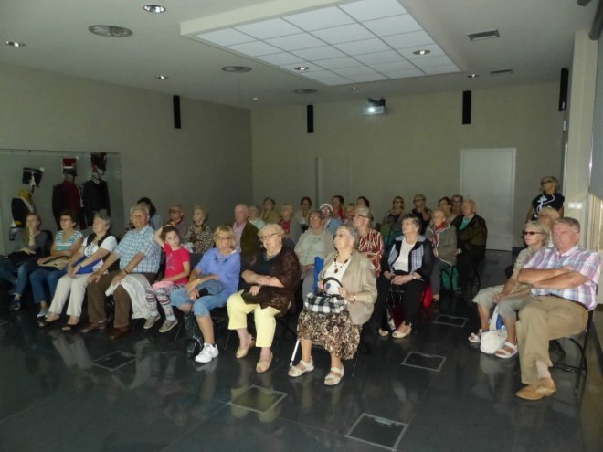 Muzeum dla Seniora - spotkanie w Pomniku Mauzoleum [23.08.2016] - zdjęcie #1 - eOstroleka.pl
