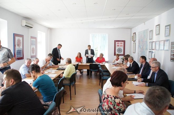 XXIII sesja Rady Powiatu w Ostrołęce [26.08.2016] - zdjęcie #1 - eOstroleka.pl