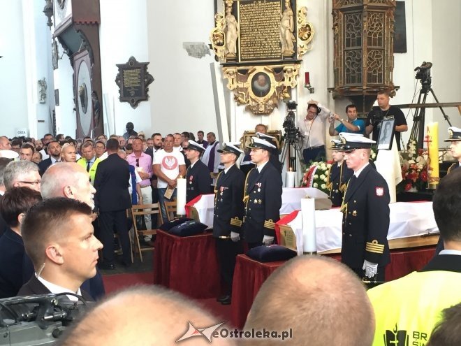 Ostrołęczanie na pogrzebie Danuty Siedzikówny Inki [28.08.2016] - zdjęcie #19 - eOstroleka.pl