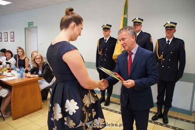 Uroczyste wręczenie awansów zawodowych dla nauczycieli z Ostrołęki [31.08.2016] - zdjęcie #45 - eOstroleka.pl