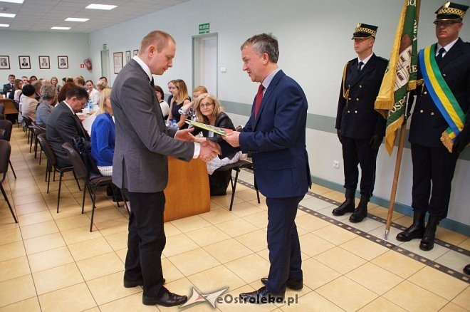 Uroczyste wręczenie awansów zawodowych dla nauczycieli z Ostrołęki [31.08.2016] - zdjęcie #26 - eOstroleka.pl