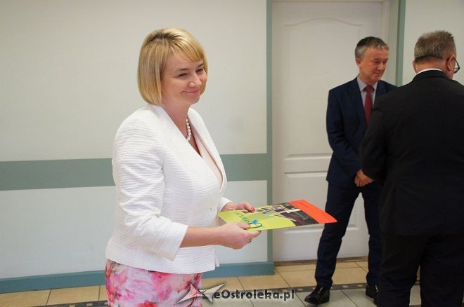 Uroczyste wręczenie awansów zawodowych dla nauczycieli z Ostrołęki [31.08.2016] - zdjęcie #24 - eOstroleka.pl