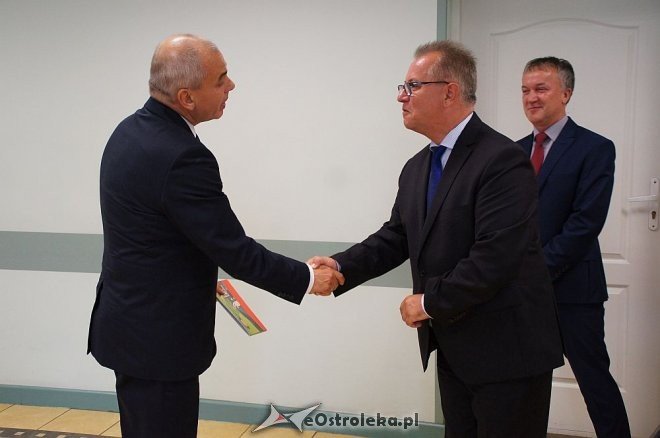 Uroczyste wręczenie awansów zawodowych dla nauczycieli z Ostrołęki [31.08.2016] - zdjęcie #17 - eOstroleka.pl
