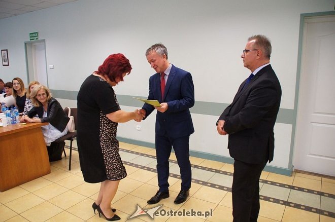 Uroczyste wręczenie awansów zawodowych dla nauczycieli z Ostrołęki [31.08.2016] - zdjęcie #11 - eOstroleka.pl