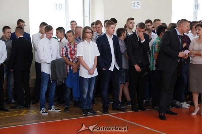 Rozpoczęcie roku szkolnego w ostrołęckich szkołach [01.09.2016] - zdjęcie #4 - eOstroleka.pl