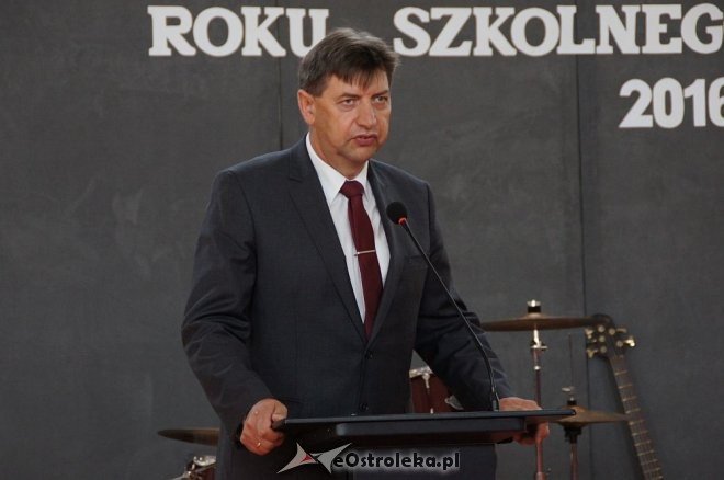 Rozpoczęcie roku szkolnego w ostrołęckich szkołach [01.09.2016] - zdjęcie #283 - eOstroleka.pl