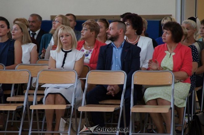 Rozpoczęcie roku szkolnego w ostrołęckich szkołach [01.09.2016] - zdjęcie #280 - eOstroleka.pl