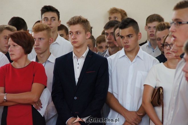 Rozpoczęcie roku szkolnego w ostrołęckich szkołach [01.09.2016] - zdjęcie #59 - eOstroleka.pl