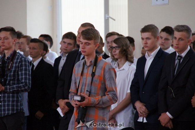 Rozpoczęcie roku szkolnego w ostrołęckich szkołach [01.09.2016] - zdjęcie #69 - eOstroleka.pl