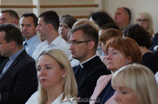Rozpoczęcie roku szkolnego w ostrołęckich szkołach [01.09.2016] - zdjęcie #253 - eOstroleka.pl