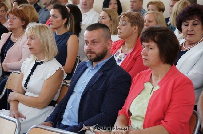 Rozpoczęcie roku szkolnego w ostrołęckich szkołach [01.09.2016] - zdjęcie #74 - eOstroleka.pl