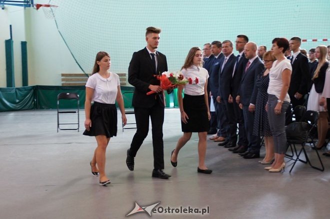 Rozpoczęcie roku szkolnego w ostrołęckich szkołach [01.09.2016] - zdjęcie #90 - eOstroleka.pl