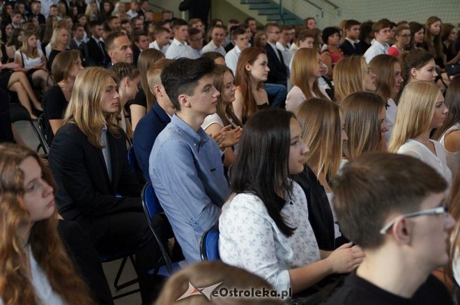 Rozpoczęcie roku szkolnego w ostrołęckich szkołach [01.09.2016] - zdjęcie #116 - eOstroleka.pl