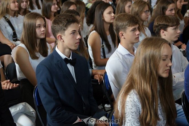 Rozpoczęcie roku szkolnego w ostrołęckich szkołach [01.09.2016] - zdjęcie #128 - eOstroleka.pl