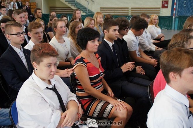 Rozpoczęcie roku szkolnego w ostrołęckich szkołach [01.09.2016] - zdjęcie #190 - eOstroleka.pl