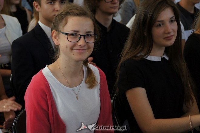 Rozpoczęcie roku szkolnego w ostrołęckich szkołach [01.09.2016] - zdjęcie #126 - eOstroleka.pl