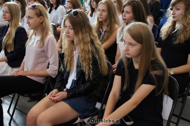 Rozpoczęcie roku szkolnego w ostrołęckich szkołach [01.09.2016] - zdjęcie #106 - eOstroleka.pl