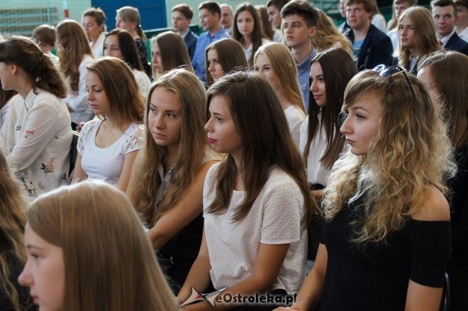Rozpoczęcie roku szkolnego w ostrołęckich szkołach [01.09.2016] - zdjęcie #102 - eOstroleka.pl