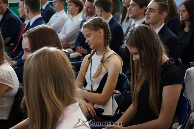 Rozpoczęcie roku szkolnego w ostrołęckich szkołach [01.09.2016] - zdjęcie #90 - eOstroleka.pl