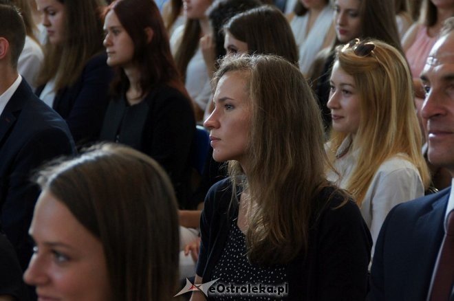 Rozpoczęcie roku szkolnego w ostrołęckich szkołach [01.09.2016] - zdjęcie #86 - eOstroleka.pl