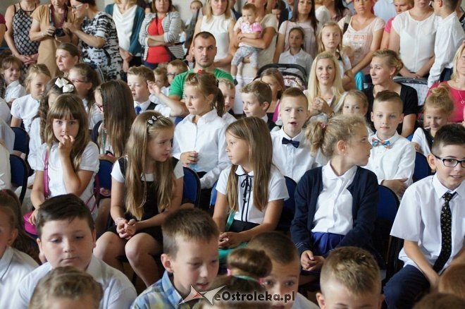 Rozpoczęcie roku szkolnego w ostrołęckich szkołach [01.09.2016] - zdjęcie #149 - eOstroleka.pl