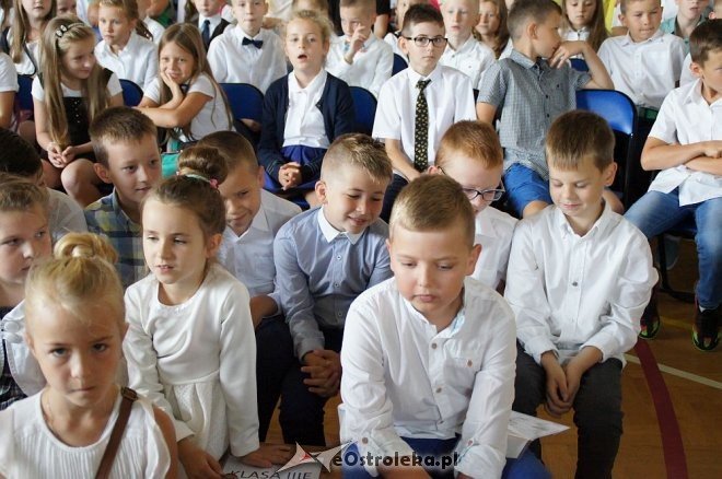 Rozpoczęcie roku szkolnego w ostrołęckich szkołach [01.09.2016] - zdjęcie #159 - eOstroleka.pl