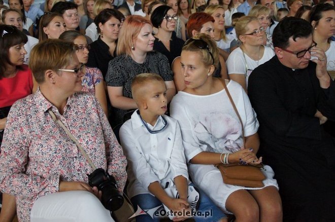 Rozpoczęcie roku szkolnego w ostrołęckich szkołach [01.09.2016] - zdjęcie #171 - eOstroleka.pl