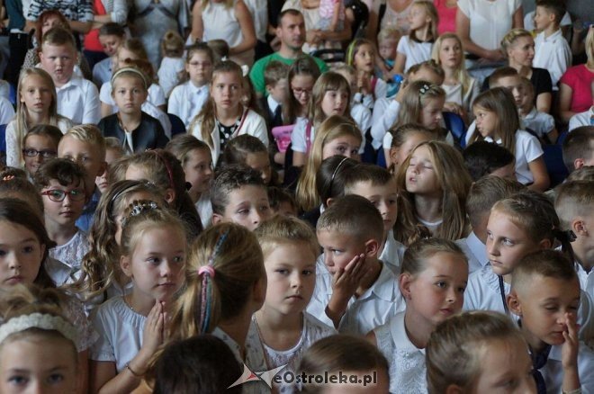 Rozpoczęcie roku szkolnego w ostrołęckich szkołach [01.09.2016] - zdjęcie #189 - eOstroleka.pl