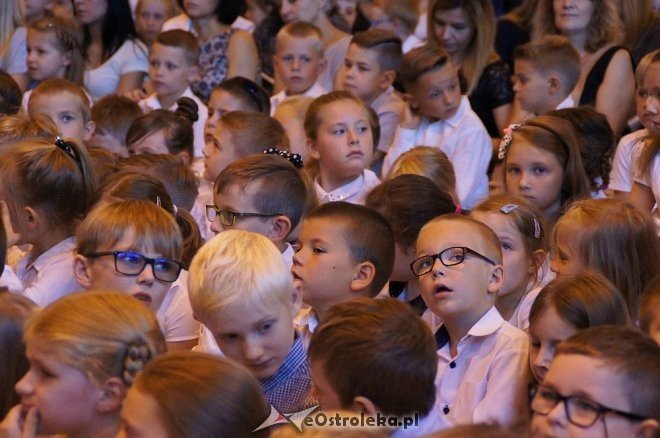 Rozpoczęcie roku szkolnego w ostrołęckich szkołach [01.09.2016] - zdjęcie #97 - eOstroleka.pl
