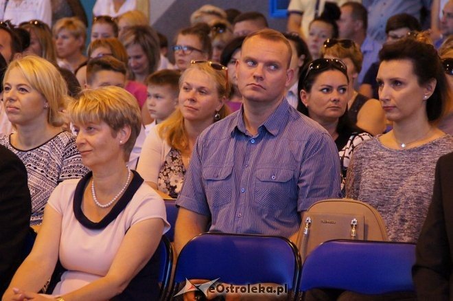 Rozpoczęcie roku szkolnego w ostrołęckich szkołach [01.09.2016] - zdjęcie #83 - eOstroleka.pl